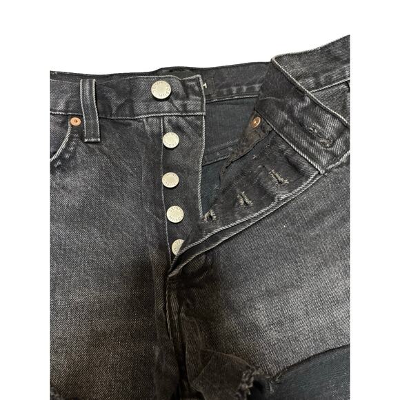 Aritzia Denim Forum Yoko High Rise Black Cutoff Shorts | Size 26 - Picture 4 of 6